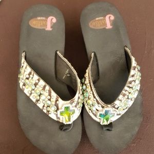EUC Justin wedge sandals